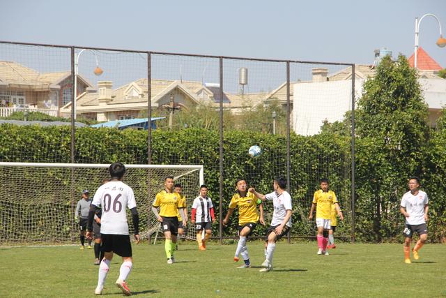 周琦5投2中仅得10分 罚球三不沾登上微博热搜